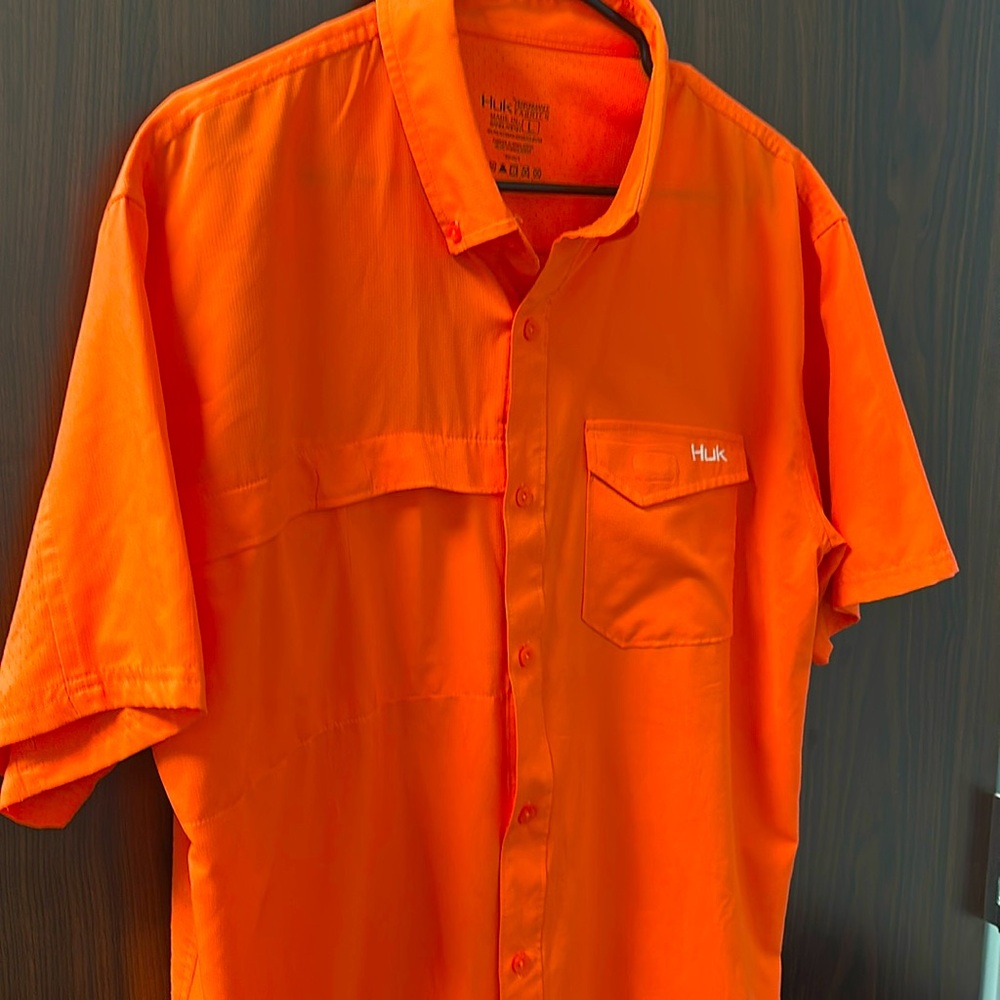 Bundle of men’s Huk Performance Shirts